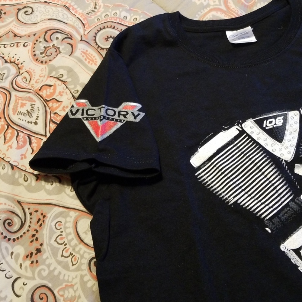 Womans tee - Picture 2 of 4